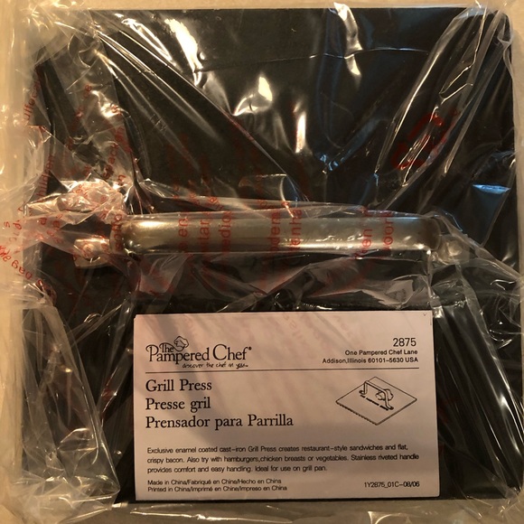 Pampered Chef Cast Iron Grill Press NWT - Picture 3 of 5